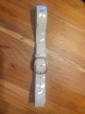 Women’s White with Metallic Silver Accent Leather Belt